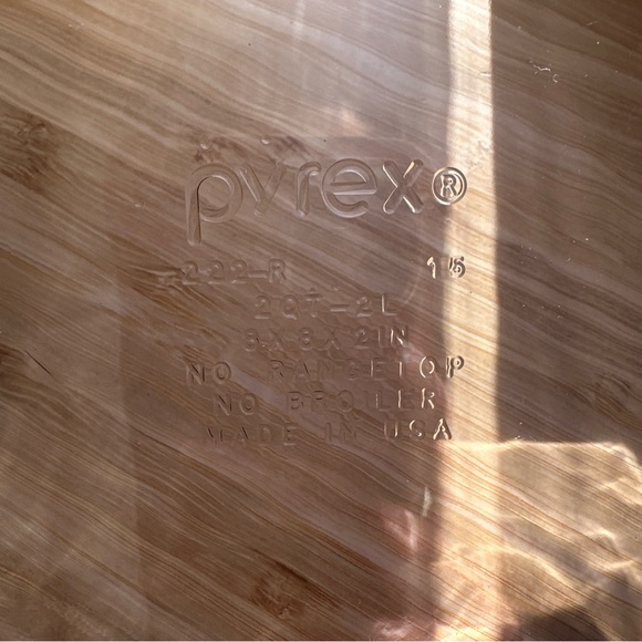 Pyrex Baking Dish 8x8 square in purple amethyst color - Picture 7 of 8